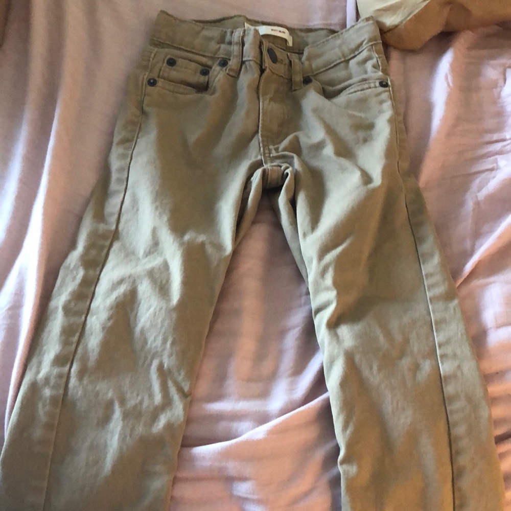 Tan Levi’s for boys